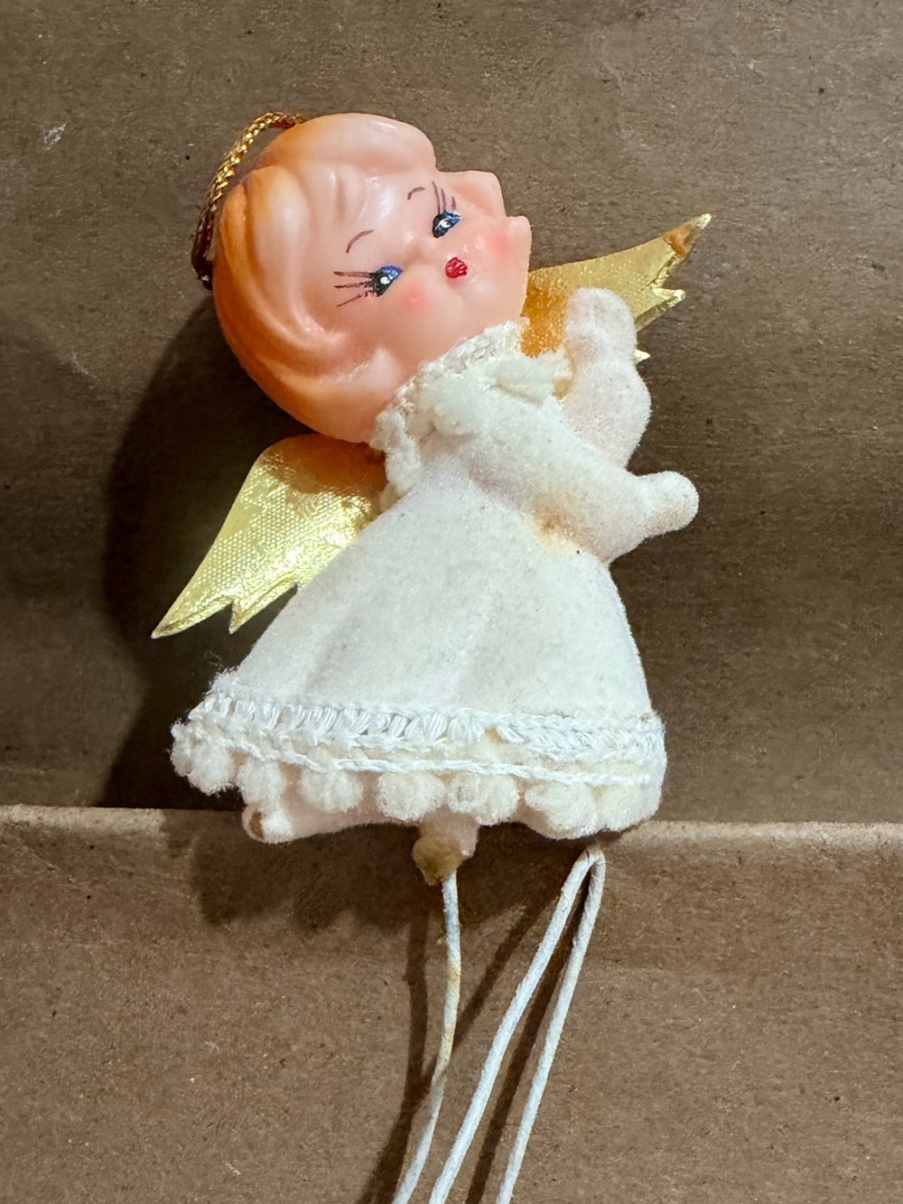 Vintage Mid-Century Christmas
Flocked Blow Mold Angel Pick
1-3/4" Tall
c. 1960s